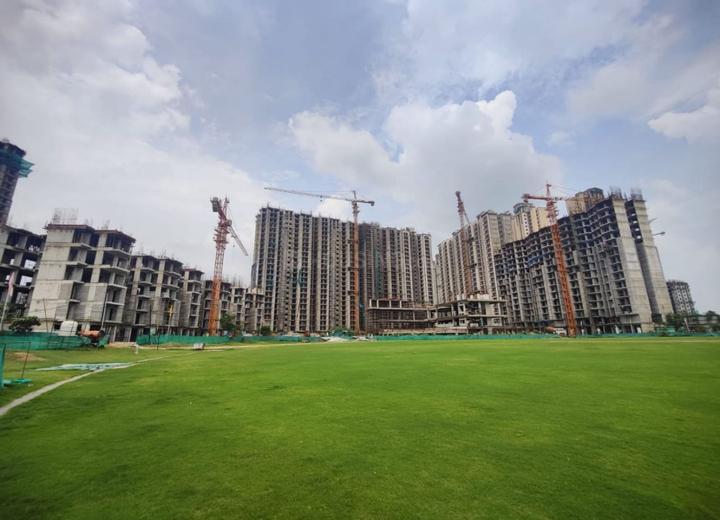 Eldeco Live By The Greens Phase 1 Main Image 1