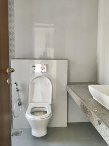Bedroom Three Image of 988 Sq.ft 3 BHK Apartment / Flat for rent in Sheth Montana, Mulund West Mumbai for Rs. 76500