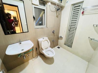 Image of 1370 Sq.ft 2.5 BHK Apartment / Flat for rent in Adani The Meadows, Shantigram, Ahmedabad for Rs. 40000
