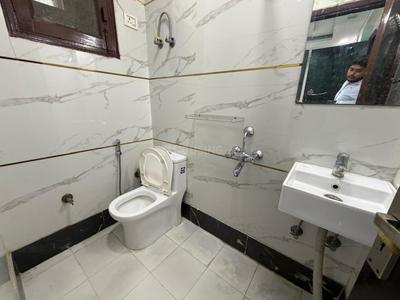 Bathroom Image of 1600 Sq.ft 4 BHK Apartment / Flat for sale in Vasant Kunj New Delhi for Rs. 14500000