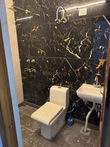 Bathroom Image of 720 Sq.ft 2 BHK Independent House for rent in Tagore Garden Extension New Delhi for Rs. 31000
