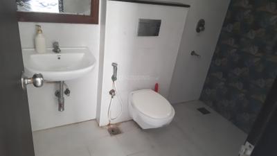 Image of 1000 Sq.ft 2 BHK Apartment / Flat for sale in Svamitva Emerald Square, Bommasandra, Bengaluru for Rs. 11000000