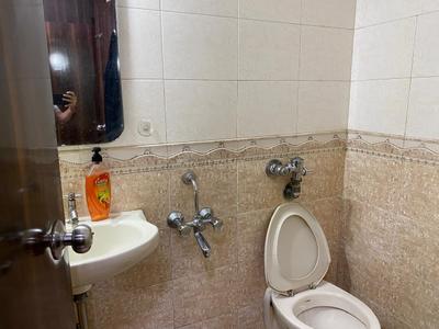 Bathroom Image of 1100 Sq.ft 2.5 BHK Duplex for rent in Shivshankar Plaza, Airoli Navi Mumbai for Rs. 62000