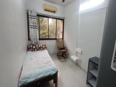 Bedroom Image of 580 Sq.ft 1 BHK Apartment / Flat for rent in Kohinoor Tower, Dadar West Mumbai for Rs. 65000