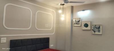 Bedroom Image of 502 Sq.ft 1 BHK Builder Floor for rent in Old Double Storey, Lajpat Nagar New Delhi for Rs. 28000