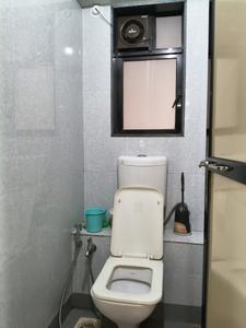 Common Bathroom Image of 1000 Sq.ft 1 BHK Apartment / Flat for rent in Byculla Mumbai for Rs. 80000