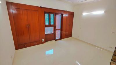 Bedroom Image of 2100 Sq.ft 4 BHK Apartment / Flat for sale in DDA Sector C Pocket 8, Vasant Kunj New Delhi for Rs. 55000000