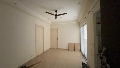Living Room Image of 1075 Sq.ft 2 BHK Apartment / Flat for rent in Gaur City 7th Avenue, Noida Extension Greater Noida for Rs. 21000