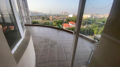 Balcony Image of 3400 Sq.ft 4.5 BHK Apartment / Flat for sale in Indiabulls Enigma, Sector 110 Gurgaon for Rs. 50000000