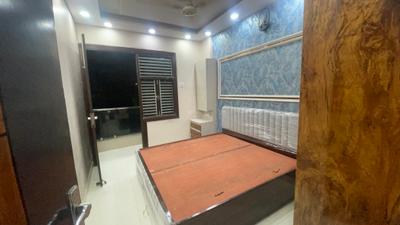 Bedroom Image of 1000 Sq.ft 3 BHK Builder Floor for rent in Dwarka Mor New Delhi for Rs. 28000