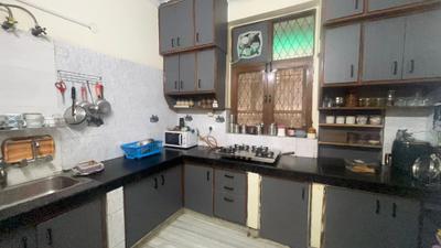 Kitchen Image of 1800 Sq.ft 3 BHK Builder Floor for sale in Paschim Vihar New Delhi for Rs. 21500000
