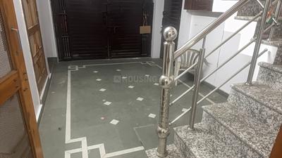 Living Room Image of 1000 Sq.ft 2 BHK Builder Floor for rent in Indira Nagar Lucknow for Rs. 16500