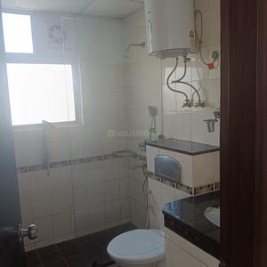 Bathroom Image of 1400 Sq.ft 2 BHK Apartment / Flat for rent in Unitech Fresco, Sector 50 Gurgaon for Rs. 50000