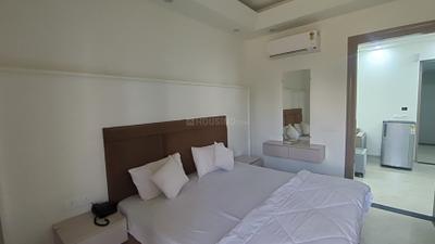 Bedroom Image of 1500 Sq.ft 1 BHK Builder Floor for rent in Sector 46 Gurgaon for Rs. 40000
