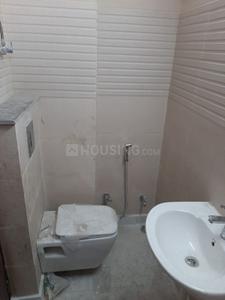 Bathroom Image of 1000 Sq.ft 2 BHK Builder Floor for rent in Subhash Nagar New Delhi for Rs. 21500