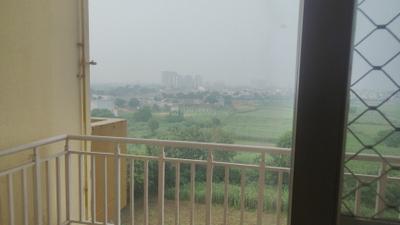 Balcony Image of 1496 Sq.ft 3 BHK Apartment / Flat for rent in Rise Organic Homes Phase 1, Mahurali Ghaziabad for Rs. 24000