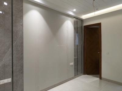 Bedroom Image of 1800 Sq.ft 4 BHK Builder Floor for sale in Vaishali Ghaziabad for Rs. 19000000