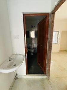 Bathroom Image of 919 Sq.ft 2 BHK Apartment / Flat for sale in Parnasree Pally Kolkata for Rs. 5054500