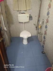 Bathroom Image of 1200 Sq.ft 2 BHK Apartment / Flat for sale in Phool Bagan Kolkata for Rs. 6500000