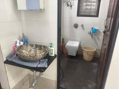Image of 610 Sq.ft 2 BHK Apartment / Flat for sale in Borivali West, Mumbai for Rs. 16000000