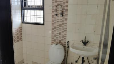 Image of 1475 Sq.ft 3 BHK Apartment / Flat for rent in Omaxe Heights, Sector 86, Faridabad for Rs. 35000