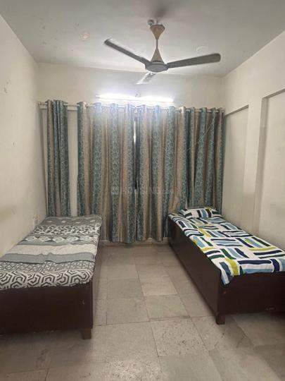 Bedroom Image of Sumit's pg in Borivali East, Mumbai