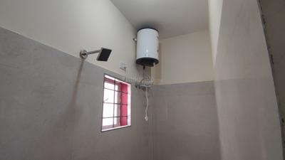 Bathroom Image of 500 Sq.ft 1 BHK Builder Floor for rent in Devarachikkana Halli Bengaluru for Rs. 17000