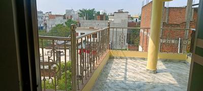 Balcony Image of 550 Sq.ft 1 BHK Builder Floor for rent in Danganj Varanasi for Rs. 15000