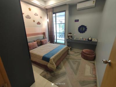 Bedroom Image of 981 Sq.ft 2 BHK Apartment / Flat for sale in Hadapsar Pune for Rs. 6000000