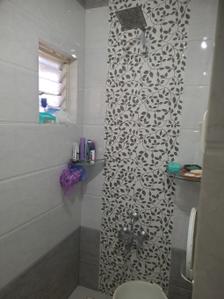 Bathroom Image of 810 Sq.ft 2 BHK Apartment / Flat for sale in Naranpura Ahmedabad for Rs. 7000000