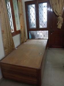 Bedroom Image of 1000 Sq.ft 2 BHK Apartment / Flat for rent in Satyam Apartment, Vasundhara Enclave New Delhi for Rs. 25000