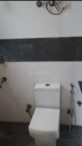 Image of 1850 Sq.ft 4 BHK Apartment / Flat for rent in Gulmohar Garden, Sector 44, Noida for Rs. 50000