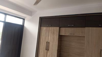 Bedroom Image of 2100 Sq.ft 3 BHK Apartment / Flat for sale in CGHS Veena Apartment, Sector 22 Dwarka New Delhi for Rs. 31500000