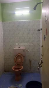 Bathroom Image of 750 Sq.ft 2 BHK Independent House for rent in Thiruvanmiyur Chennai for Rs. 25000