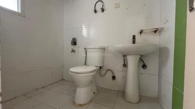 Bathroom Image of 930 Sq.ft 2 BHK Apartment / Flat for sale in Supertech North Eye, Sector 74 Noida for Rs. 9250000