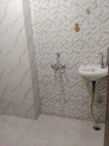 Bathroom Image of 800 Sq.ft 2 BHK Apartment / Flat for rent in Sultanpur New Delhi for Rs. 25000