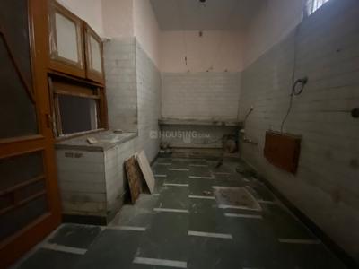 Balcony Image of 1500 Sq.ft 2 BHK Builder Floor for rent in Paschim Vihar New Delhi for Rs. 31000