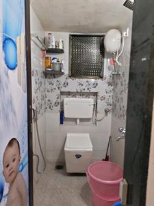 Common Bathroom One Image of 750 Sq.ft 2.5 BHK Apartment / Flat for sale in Mira Road East Mira Bhayandar for Rs. 8900000