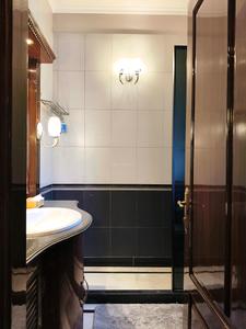 Bedroom Two Image of 3300 Sq.ft 4 BHK Builder Floor for rent in DLF Phase 3 Gurgaon for Rs. 150000