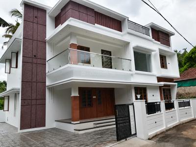 Image of 2500 Sq.ft 5 BHK Independent House for sale in Mannuthy, Thrissur for Rs. 10500000