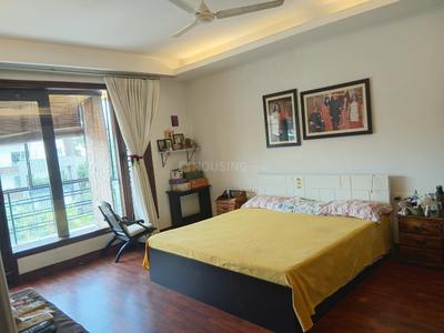 Bedroom Image of 2950 Sq.ft 4 BHK Builder Floor for sale in Defence Colony New Delhi for Rs. 140000000