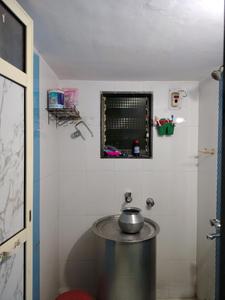 Common Bathroom Image of 500 Sq.ft 1 BHK Apartment / Flat for rent in DSS Mahavir Kalpavruksha, Kasarvadavali Thane for Rs. 17552