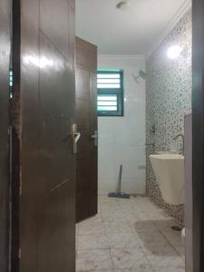 Common Bathroom Image of 2025 Sq.ft 4 BHK Builder Floor for sale in Green Field Colony Faridabad for Rs. 15500000
