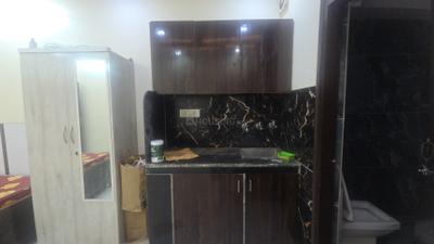 Kitchen Image of 425 Sq.ft 1 RK Builder Floor for rent in Patel Nagar New Delhi for Rs. 16500