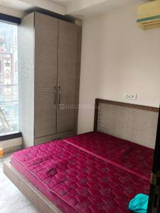 Bedroom Image of 900 Sq.ft 3 BHK Builder Floor for rent in Shalimar Bagh New Delhi for Rs. 38000
