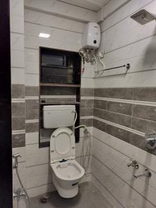 Bathroom Image of 250 Sq.ft 1 RK Apartment / Flat for rent in Worli Mumbai for Rs. 42000