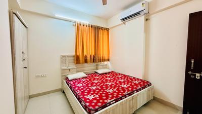 Bedroom Image of 940 Sq.ft 2 BHK Apartment / Flat for rent in Palasia Indore for Rs. 30000