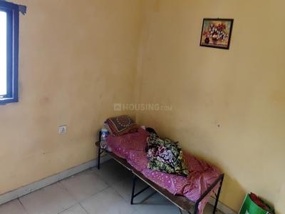 Bedroom Image of 669 Sq.ft 3 BHK Apartment / Flat for rent in Subzi Mandi New Delhi for Rs. 18000