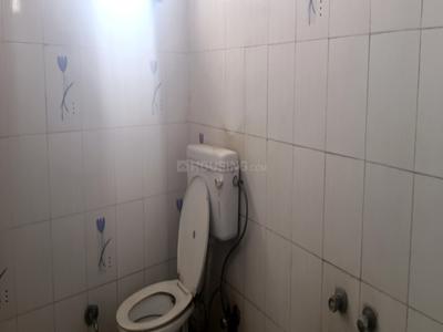 Bathroom Image of 160 Sq.ft 1 RK Apartment / Flat for rent in Mahipalpur New Delhi for Rs. 17000