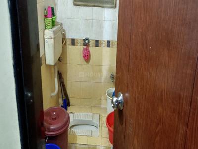 Bathroom Image of 792 Sq.ft 2 BHK Apartment / Flat for sale in Bhoomi Park 2, Malad West Mumbai for Rs. 16000000